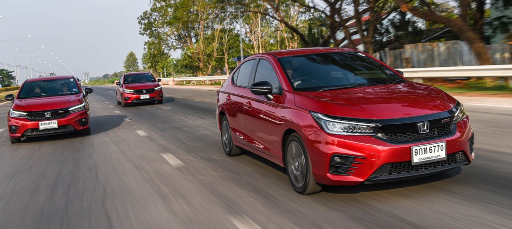 xe sedan mitsubishi attrage